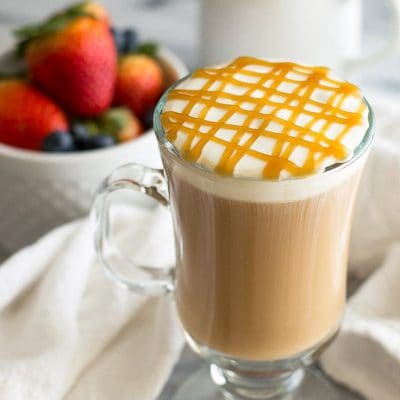 A homemade copycat recipe for Starbucks' caramel macchiato, but better! From BakingMischief.com