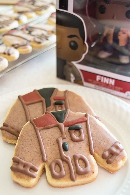 Poe's Jacket Cookies - Cookiefied versions of Star Wars: The Force Awakens' best character: Poe's Jacket. Post includes printable stickers. From BakingMischief.com