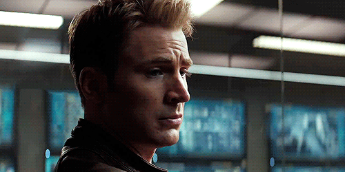 Are you Team Captain America, Team Iron Man, or Team Winter Soldier? Declare your allegiance with these Civil War cheesecake parfaits. Delicious tangy cheesecake whipped cream piped between layers of fresh fruit make a quick and easy Captain America dessert perfect for parties! From BakingMischief.com