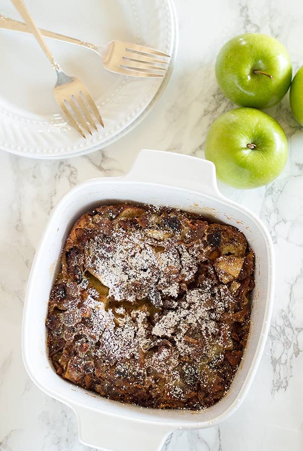 Smokey bacon and tart apples make this Dutch Apple Baby pancake the perfect breakfast for a lazy weekend morning. Recipe includes nutritional information. From BakingMischief.com