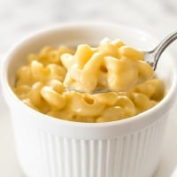 A spoonful of mac and cheese for one.