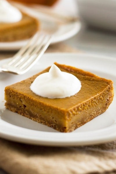 Mini Pumpkin Pie With Graham Cracker Crust
