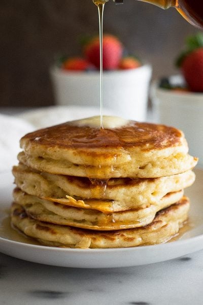 How to Make Fluffy Buttermilk Pancakes for Two