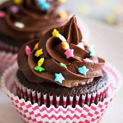 Small-batch Chocolate Chocolate Cupcakes with Chocolate Buttercream: rich, delicious, and amazing! | Chocolate desserts | Small-batch Cupcakes | Small-batch Desserts |