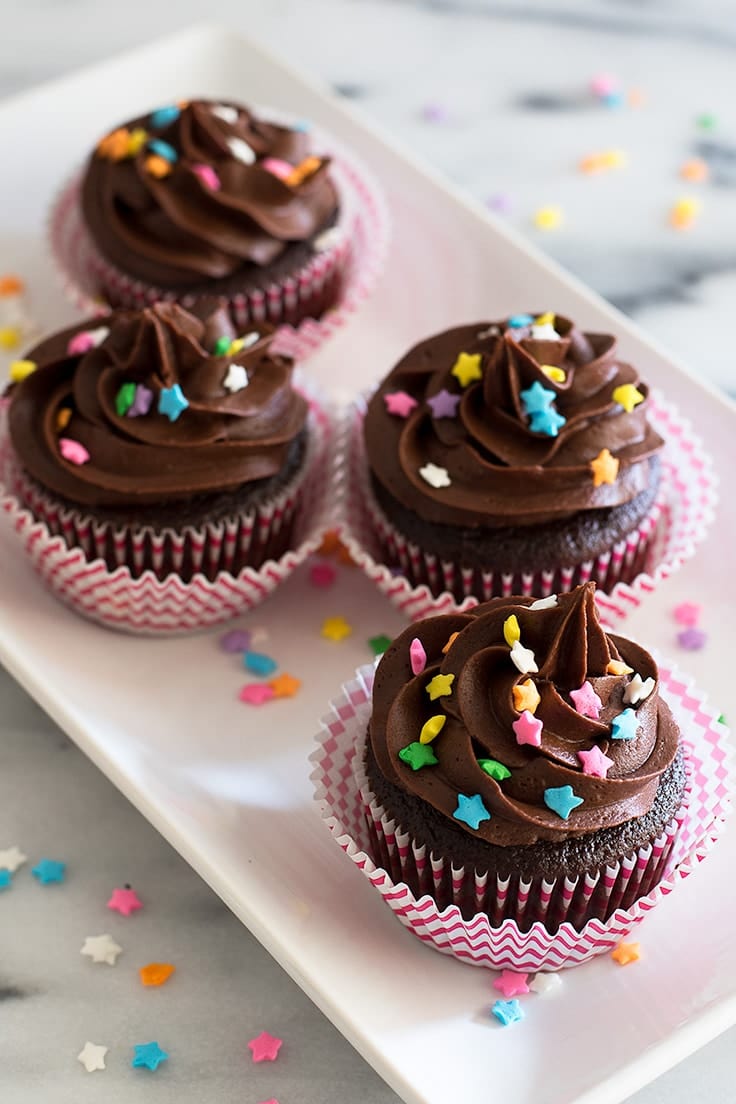 Small-batch Chocolate Cupcakes with Chocolate Buttercream: rich, delicious, and amazing! | Chocolate desserts | Small-batch Cupcakes | Small-batch Desserts |