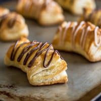 These Direwolf Claws are the perfect fun and easy dessert for Game of Thrones watch parties!