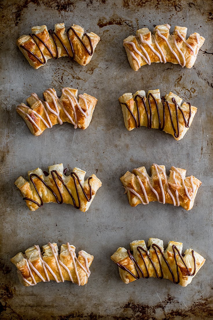 Need a nerdy dessert for your Game of Thrones party? Try these Direwolf Claws!