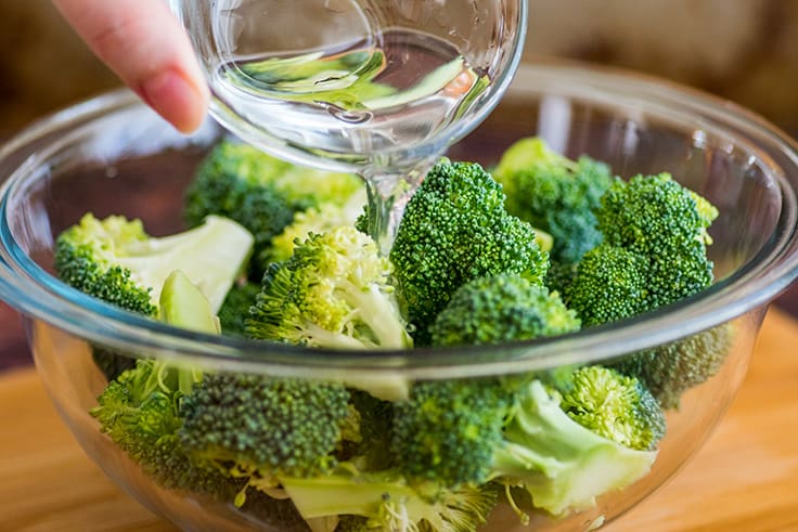 How to Steam Broccoli in the Microwave, a quick step by step tutorial. | #CookingTutorial | #Broccoli | #SideDish |