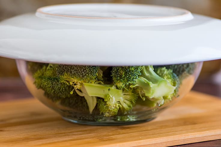 How to Steam Broccoli in the Microwave, a quick step by step tutorial. | #CookingTutorial | #Broccoli | #SideDish |