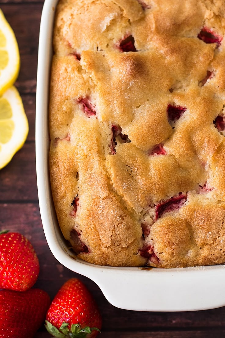 This mini strawberry breakfast cake is a perfect breakfast recipe for two to four people.