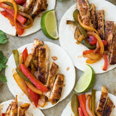 Overhead photo of easy chicken fajitas.