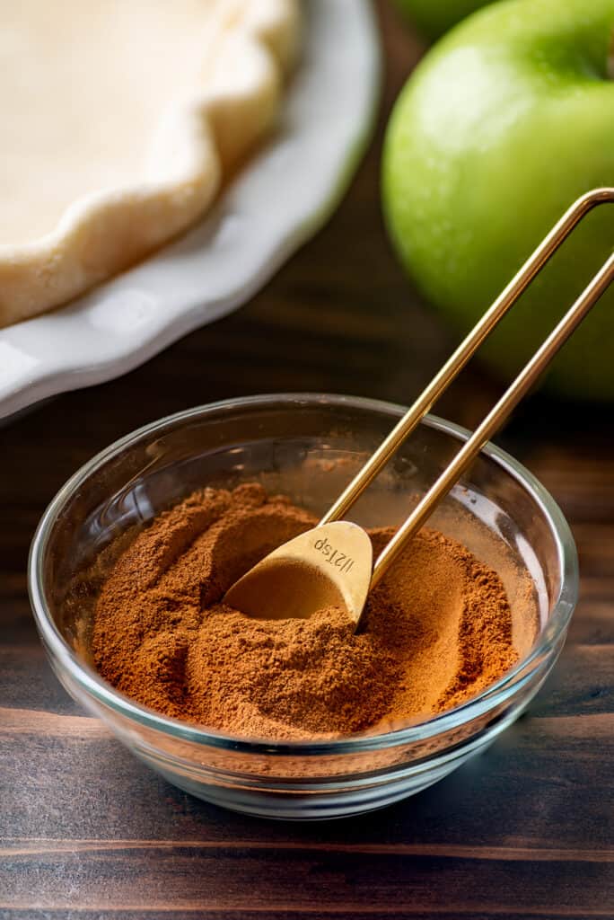 Apple pie spice in a glass bowl.