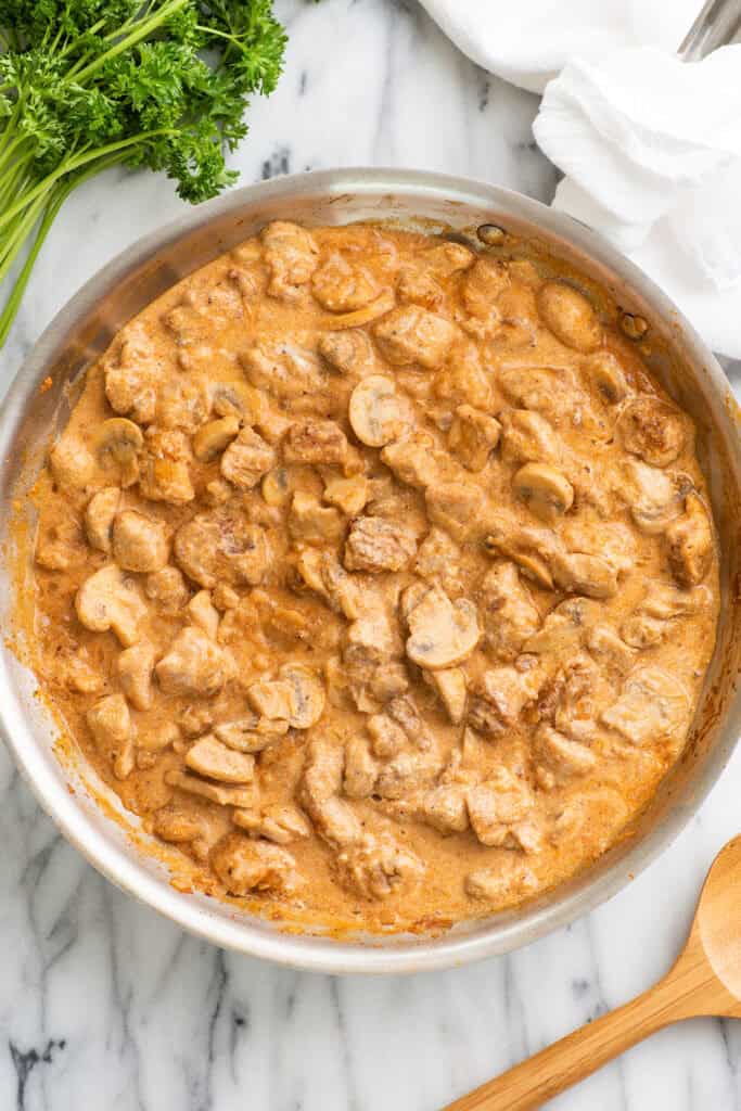 Sauce for chicken stroganoff in a pan
